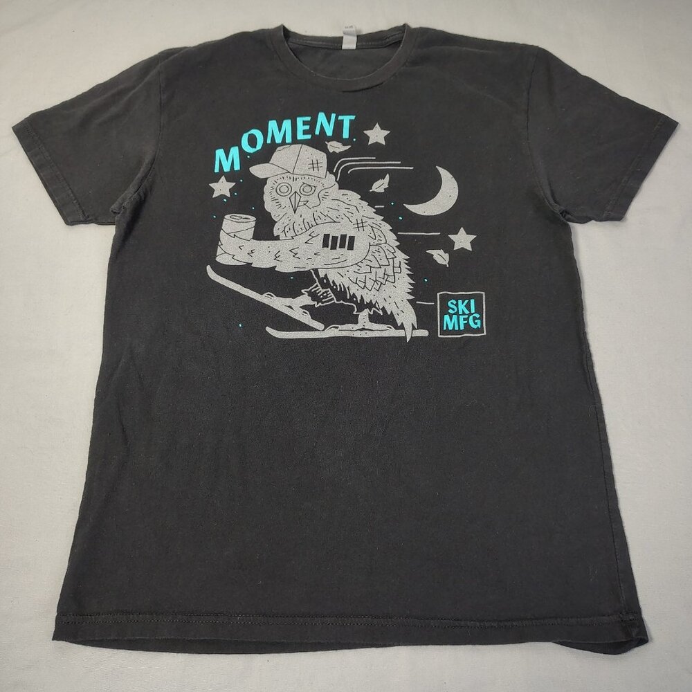Moment‎ Ski T-Shirt Black Flag Blue Owl Graphic Short Sleeve Casual